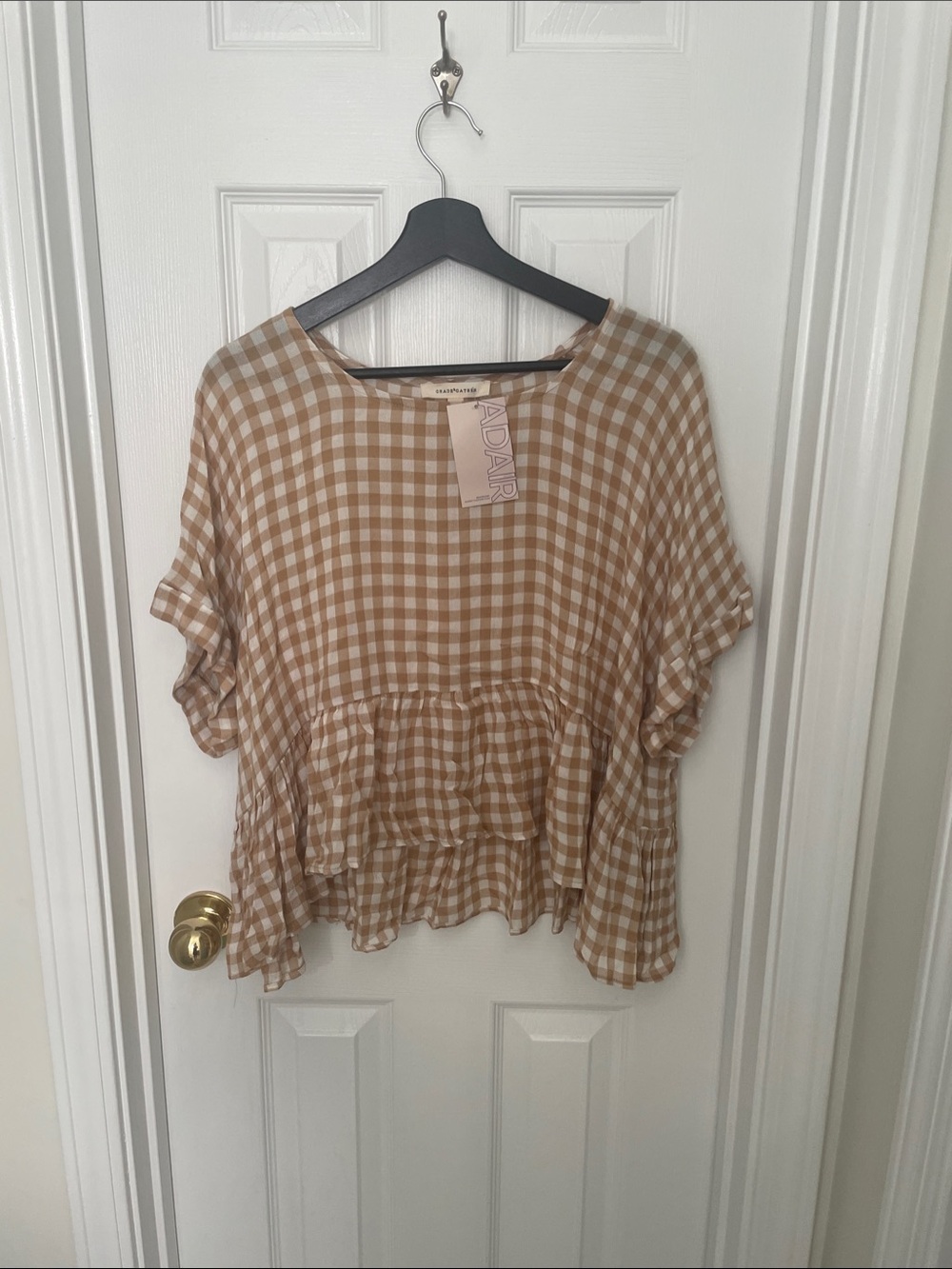 ADAIR Women's Tan Gingham Ruffle Hem Blouse